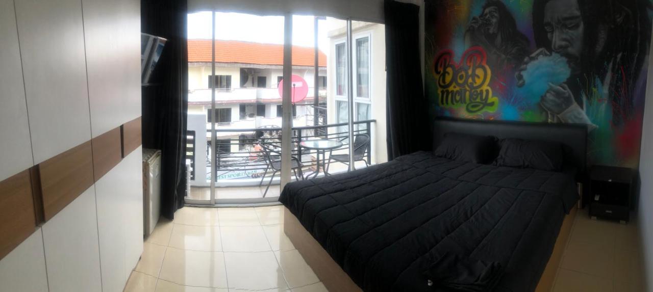 Bonkers Guesthouse Pattaya Eksteriør bilde